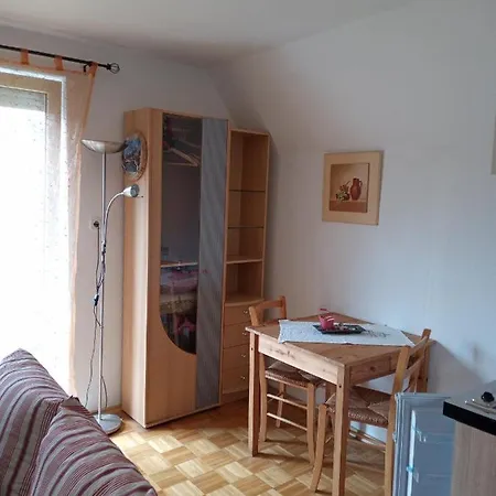 Ferienwohnung By Cristina Леер